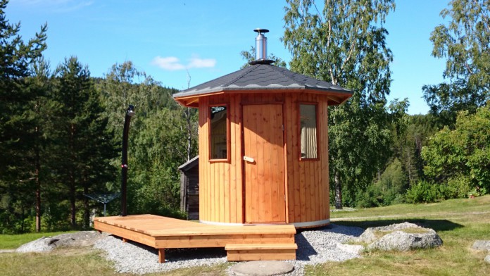Rund bastustuga